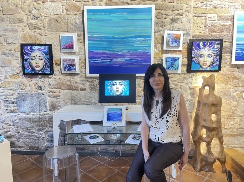 Η Des Art Gallery υποδέχθηκε τη νέα έκθεση της Δέσποινας Σταθάκη