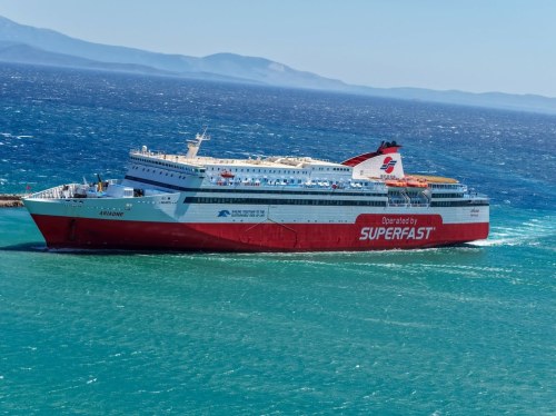 Μυτιλήνη: Έσπασαν κάβοι του «Αριάδνη» κατά την πρόσδεση