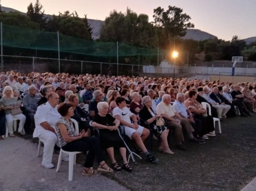 70 χρόνια ιστορίας και συγκίνησης για το Ανδρεάδειο Γυμνάσιο Βροντάδου