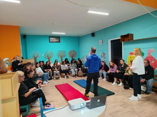 Βιωματικό σεμινάριο Πρώτων Βοηθειών για 100 εργαζόμενους των Βρεφονηπιακών Σταθμών Χίου