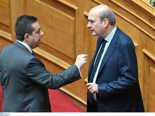 Παραδοχή Μηταράκη για το κυβερνητικό αλαλούμ στο έργο του αεροδρομίου Χίου