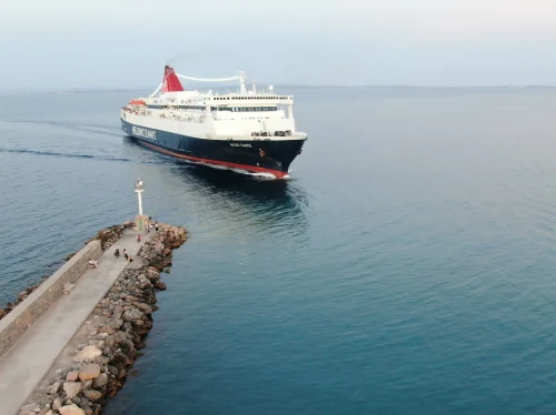 Με τρία δρομολόγια την εβδομάδα προς το παρόν η σύνδεση Χίου – Πειραιά