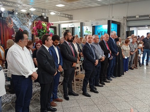 «Άρωμα Χίου» στο Σύνταγμα: Πρεμιέρα με άρωμα εξωστρέφειας