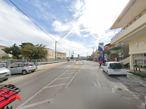 Νέο τροχαίο έξω από το Νοσοκομείο Χίου – Δίκυκλο τραυμάτισε πεζή