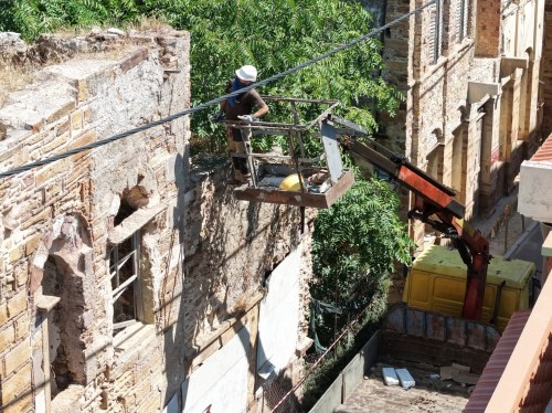 Οικία Σγούτα- Παρεμβάσεις σε ένα από τα πιο παλιά κτίρια της πόλης της Χίου μετά την πτώση κεραμιδιών