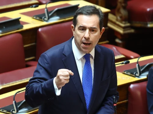 Τριπλή κοινοβουλευτική παρέμβαση Νότη Μηταράκη για το Αεροδρόμιο