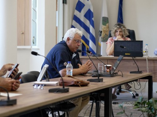 Πράσινο σημείο στον ΣΜΑ με φόντο την ανακύκλωση