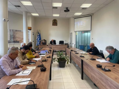 Πιέσεις Μυριαγκού για ανταποδοτικά τέλη και τρεις δήμους