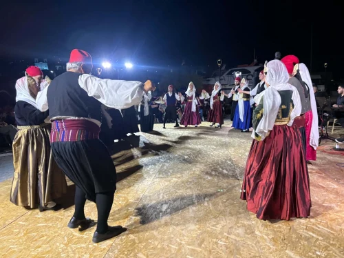 Ξεκίνησε η νέα χορευτική χρονιά για τη «Σίνα» στις Οινούσσες