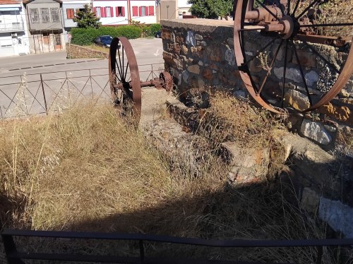Ανεπαρκείς οι χορτοκοπές σε δημοτικούς χώρους