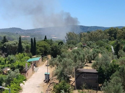 Δύο συλλήψεις για θερμές εργασίες σε ακαθάριστο οικόπεδο στον Χαλκειός