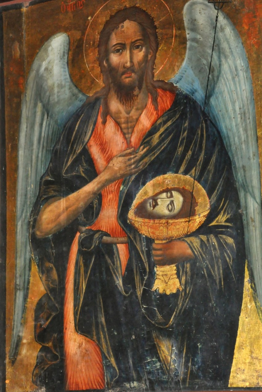 Άγιος Ιωάννης ο Πρόδρομος και για την ακρίβεια ο Αρχάγγελος Μιχαήλ με την κεφαλή του αποκεφαλισθέντος Αγίου. 