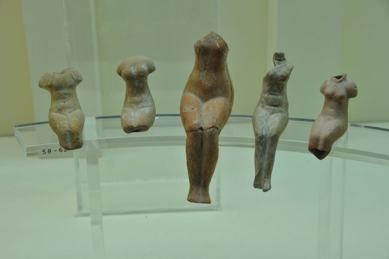 Πήλινα ειδώλια ιερόδουλων. 3ος-1ος αι. π.Χ. Πόλη της Χίου