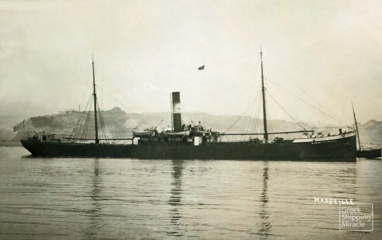 Το ατμόπλοιο «MARIETTA RALLI», κατασκευής 1891, υπήρξε το πρώτο πλοίο που αγοράστηκε από Οινούσσιους το 1905 διατηρώντας το ίδιο όνομα.