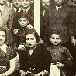 Η οικογένεια Μολυβιάτη στα εγκαίνια της Μορφωτικής Ενώσεως Καλαμωτής
